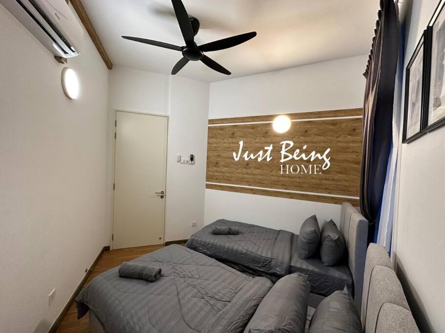 Just Being 6pax 3br/3ba 1king/1queen/2single Kuala Lumpur