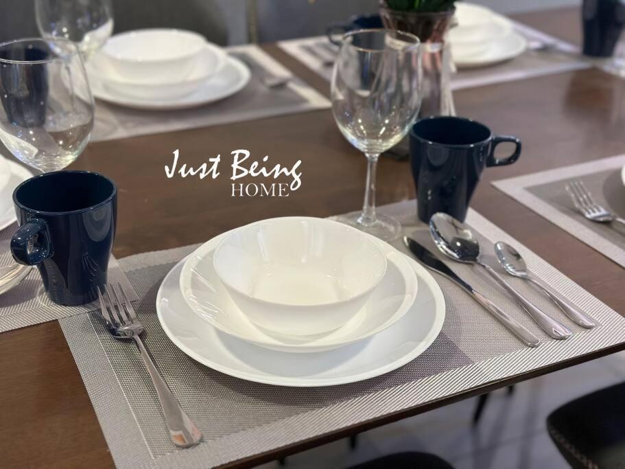 Pangsapuri Just Being 6pax 3br/3ba 1king/1queen/2single Kuala Lumpur
