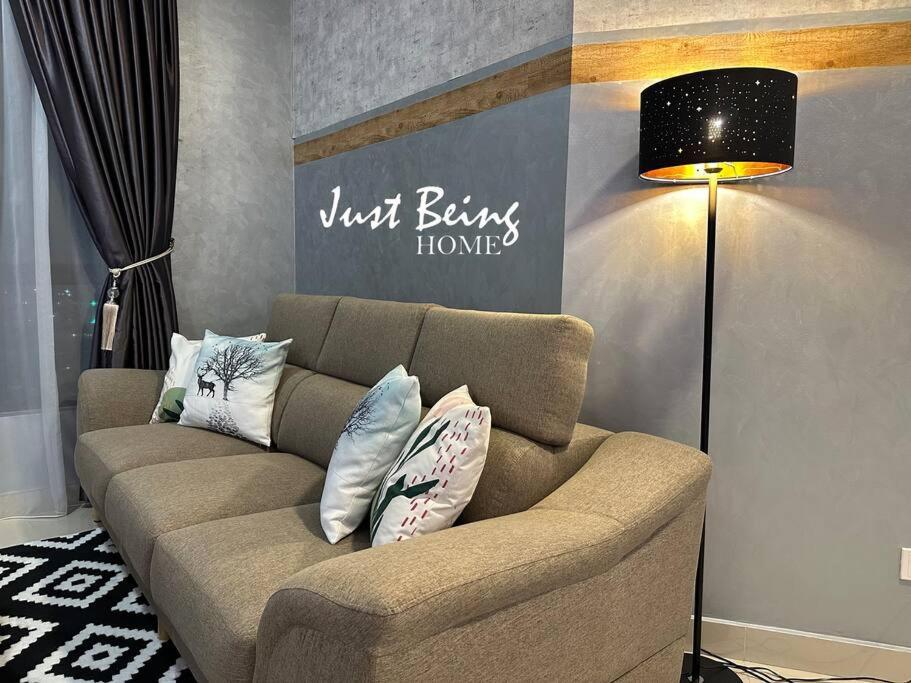 Just Being 6pax 3br/3ba 1king/1queen/2single Pangsapuri Kuala Lumpur