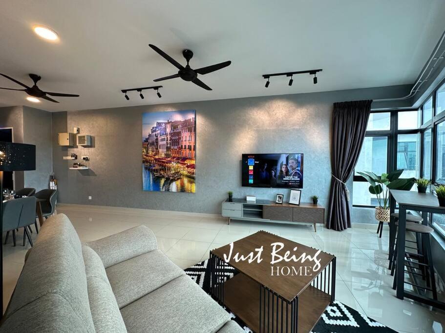 Pangsapuri Just Being 6pax 3br/3ba 1king/1queen/2single *